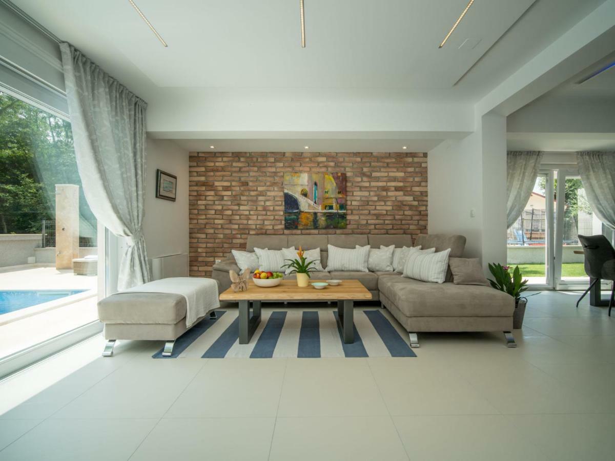 Holiday Home Andela By Interhome Dobrinj Exteriör bild