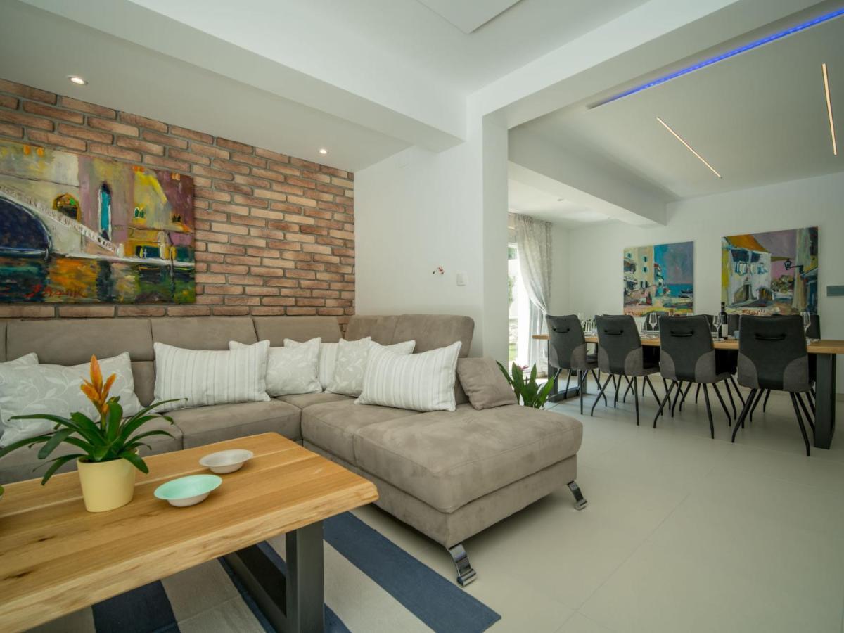 Holiday Home Andela By Interhome Dobrinj Exteriör bild
